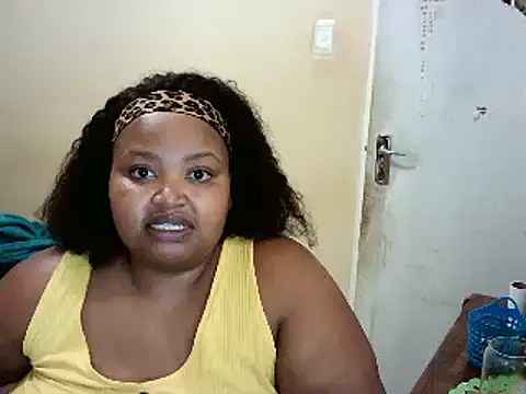 HOTBIGMELONSxx online show from January 17, 2025, 7:38 pm