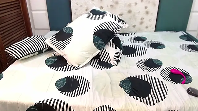 InkedSabrina online show from February 26, 2025, 8:04 am