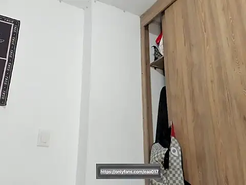 Snapshot of eeaa01 chatting on November 24, 2025, 8:52 pm eeaa01 online show from November 24, 2025, 8:52 pm