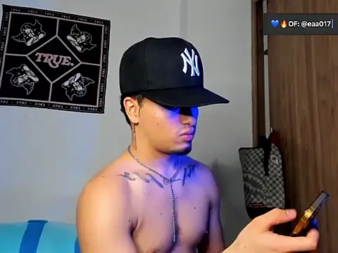 Snapshot of eeaa01 chatting on November 26, 2025, 3:02 pm eeaa01 online show from November 26, 2025, 3:02 pm