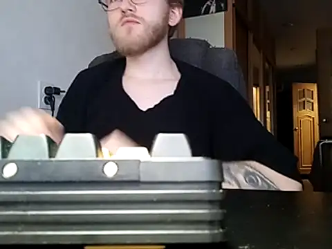 BenKingX online show from December 3, 2025, 12:47 pm