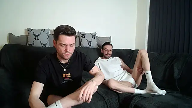 twotwinkhusbandss online show from February 27, 2026, 9:04 pm