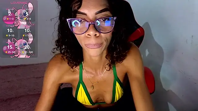 ElisaBoyer online show from June 2, 2026, 9:44 am