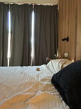 Snapshot of cabrooonaaa chatting on December 18, 2025, 10:54 am cabrooonaaa online show from December 18, 2025, 10:54 am