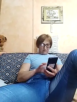 passione503 online show from February 17, 2025, 7:10 pm