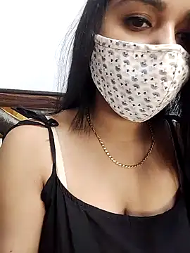 Gloie4u online show from December 10, 2024, 2:06 pm