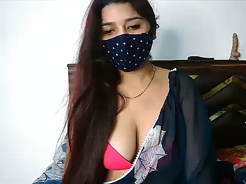 Gloie4u online show from November 3, 2025, 8:15 am