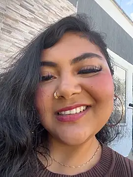 Juli Walker online show from May 5, 2026, 2:14 pm
