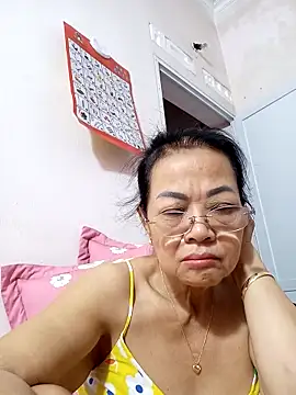 Hotestlove online show from September 13, 2025, 9:58 pm