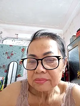 Hotestlove online show from October 2, 2025, 11:01 pm