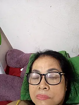 Snapshot of Hotestlove chatting on April 18, 2026, 9:37 pm Hotestlove online show from April 18, 2026, 9:37 pm
