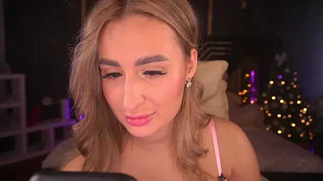 LiaBrazzerr online show from December 29, 2024, 11:40 am