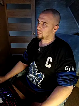 Snapshot of Foxyshaved chatting on March 16, 2026, 1:04 pm Foxyshaved online show from March 16, 2026, 1:04 pm