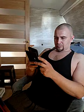 Snapshot of Foxyshaved chatting on March 17, 2026, 1:14 pm Foxyshaved online show from March 17, 2026, 1:14 pm