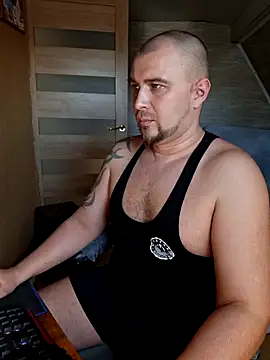 Snapshot of Foxyshaved chatting on March 28, 2026, 9:09 am Foxyshaved online show from March 28, 2026, 9:09 am