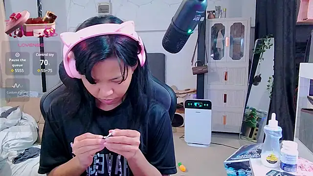 Kana G online show from February 17, 2025, 6:20 am