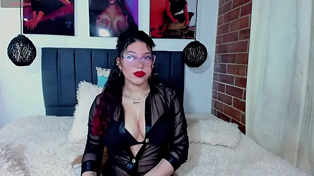 Snapshot of kyliejenner_hot chatting on May 24, 2026, 3:00 am kyliejenner hot online show from May 24, 2026, 3:00 am