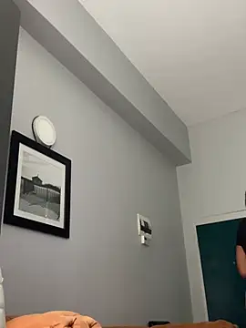 slimcateee online show from March 10, 2025, 11:21 am