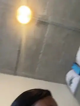 slimcateee online show from February 22, 2026, 8:35 am