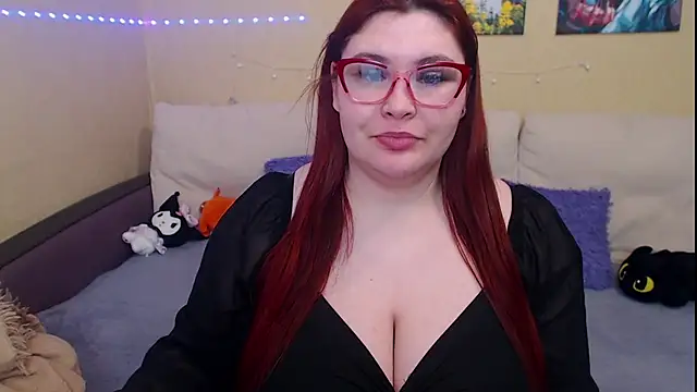 Snapshot of JuliaKeln chatting on February 19, 2025, 3:49 pm JuliaKeln online show from February 19, 2025, 3:49 pm