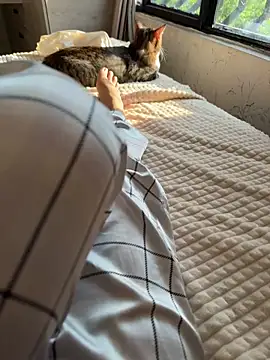 Snapshot of CuteeRose chatting on October 21, 2025, 12:06 pm CuteeRose online show from October 21, 2025, 12:06 pm