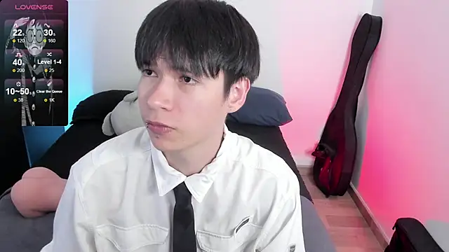 Snapshot of Aventure_Twinks chatting on July 11, 2026, 4:04 am Aventure Twinks online show from July 11, 2026, 4:04 am