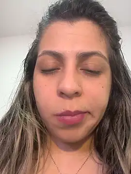 Snapshot of Rose_Gang chatting on February 17, 2025, 7:58 am Rose Gang online show from February 17, 2025, 7:58 am