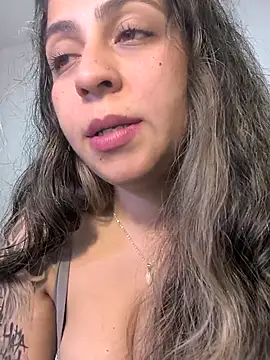 Snapshot of Rose_Gang chatting on February 19, 2025, 3:28 am Rose Gang online show from February 19, 2025, 3:28 am