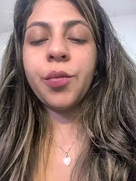 Snapshot of Rose_Gang chatting on February 20, 2025, 7:01 am Rose Gang online show from February 20, 2025, 7:01 am