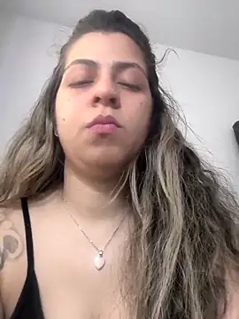 Snapshot of Rose_Gang chatting on March 5, 2025, 1:17 pm Rose Gang online show from March 5, 2025, 1:17 pm