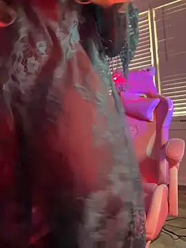 Snapshot of VixenCapri chatting on September 8, 2025, 9:36 pm VixenCapri online show from September 8, 2025, 9:36 pm