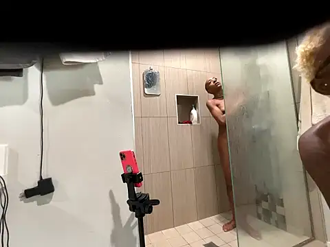 VixenCapri online show from January 18, 2026, 8:23 pm