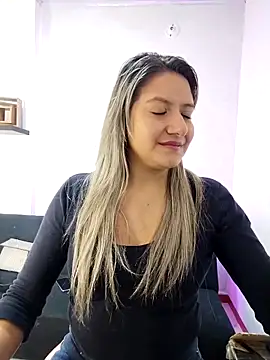 Snapshot of valeriahunter1 chatting on March 27, 2026, 10:42 pm valeriahunter1 online show from March 27, 2026, 10:42 pm