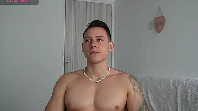 Muscle King Cum online show from May 25, 2026, 1:50 pm