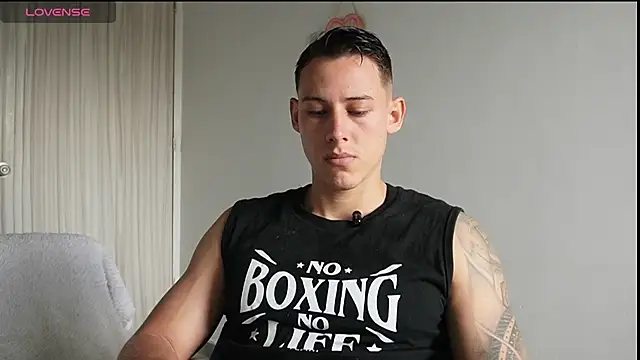 Muscle King Cum online show from July 2, 2026, 1:39 pm