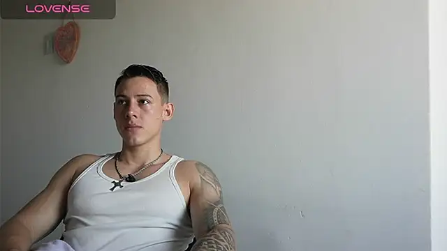 Muscle King Cum online show from July 28, 2026, 1:43 pm