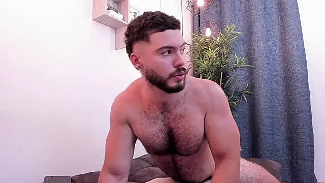 Snapshot of SebastianVilla_ chatting on January 16, 2025, 1:58 am SebastianVilla online show from January 16, 2025, 1:58 am