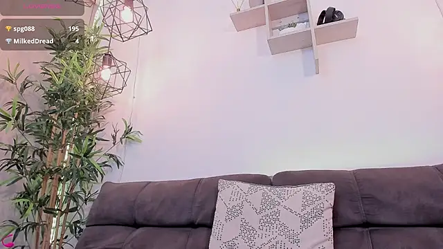 Snapshot of SebastianVilla_ chatting on March 6, 2025, 1:37 am SebastianVilla online show from March 6, 2025, 1:37 am