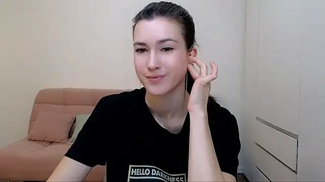 AliciaNewell online show from December 20, 2024, 12:27 pm