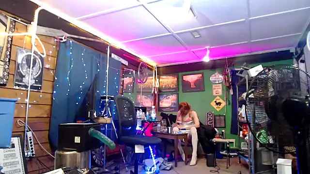 Brooke-lynn online show from January 17, 2025, 1:25 am