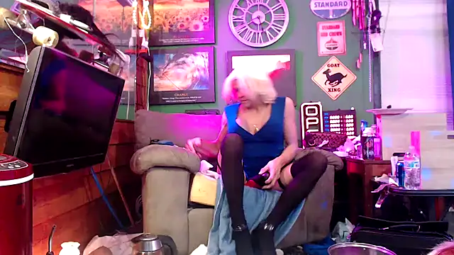 Brooke-lynn online show from February 9, 2025, 10:42 am