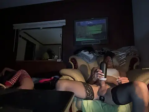 Brooke-lynn online show from September 9, 2025, 6:13 am