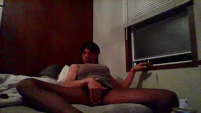 Brooke-lynn online show from February 9, 2026, 4:05 am