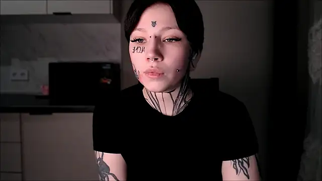 Snapshot of tradishka chatting on January 17, 2025, 9:39 pm tradishka online show from January 17, 2025, 9:39 pm