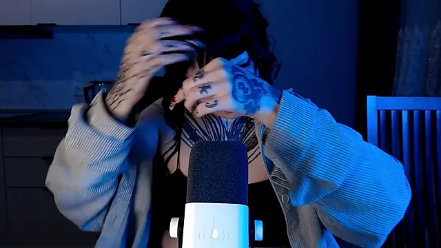 Snapshot of tradishka chatting on February 1, 2025, 10:13 pm tradishka online show from February 1, 2025, 10:13 pm