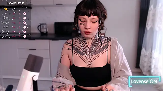 Snapshot of tradishka chatting on March 3, 2025, 11:55 am tradishka online show from March 3, 2025, 11:55 am