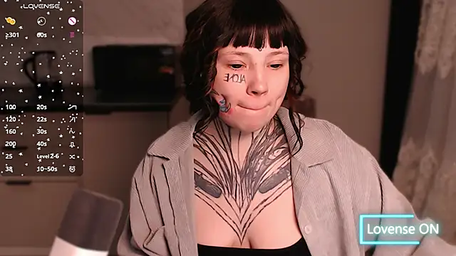 Snapshot of tradishka chatting on March 15, 2025, 10:22 pm tradishka online show from March 15, 2025, 10:22 pm