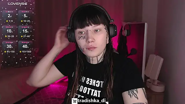 Snapshot of tradishka chatting on November 13, 2025, 9:14 pm tradishka online show from November 13, 2025, 9:14 pm