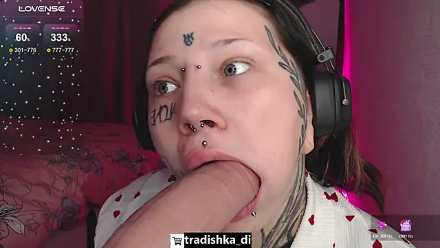 Snapshot of tradishka chatting on November 29, 2025, 8:01 pm tradishka online show from November 29, 2025, 8:01 pm