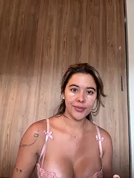 Emilia Bakerr online show from May 18, 2026, 6:14 pm